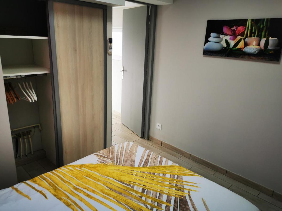 Lacapte & Sun Apartment อิแยร์ ภายนอก รูปภาพ